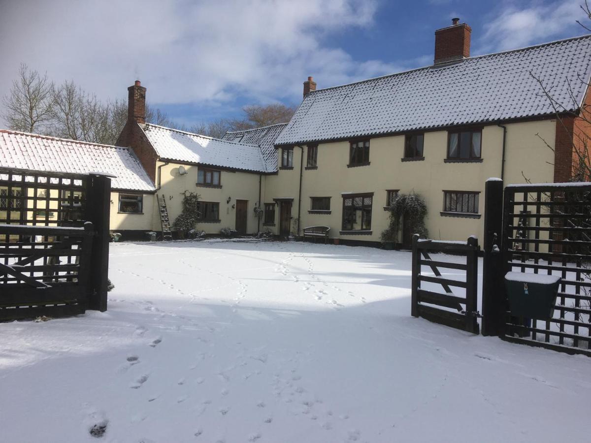 Valley Farmhouse, Westhall Redisham Екстер'єр фото
